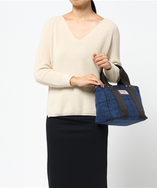 HARRIS TWEED（ハリスツイード）の「【Harris Tweed】ハリスツイード トートバッグS（トートバッグ・レディース・ブルー系その他/ライトグレー/レッド・ONE SIZE）」の12枚目の写真