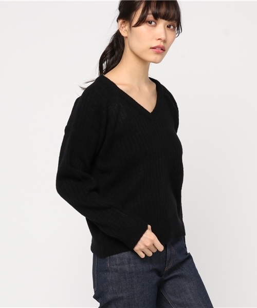 MORABITO Vネックニット オフホワイト 長袖３８サイズ新品未使用 mystic（ミスティック）の「Vネックニット（ニット/セーター）」 - WEAR