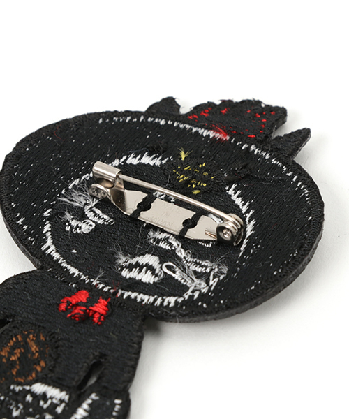 にゃー（ニャー）の「S (L)とりにゃーワッペン（ネックレス・レディース・ブラック・フリー）」の3枚目の写真