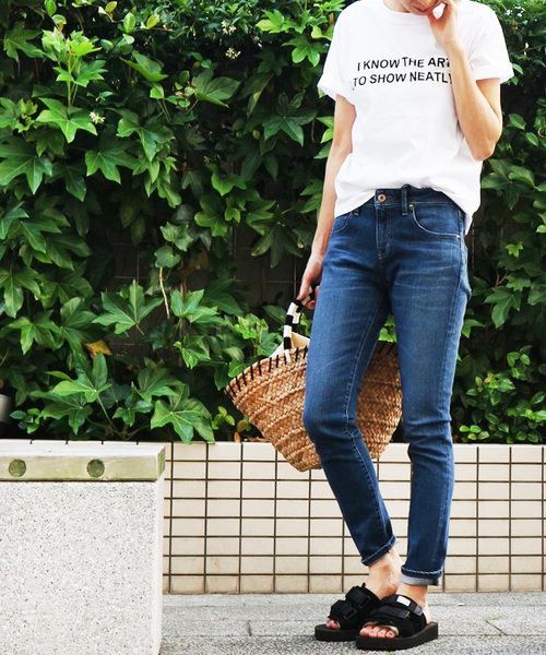 fireservice(ファイヤーサービス)の「【Fire Service / ファイヤーサービス】 ルーズフィットスキニーデニム MID USED(デニムパンツ・レディース・インディゴブルー・24/25/23/26)」の1枚目の写真