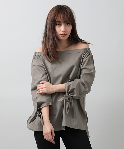 Denime（ドゥニーム）の「袖リボンオフショルブラウス（シャツ/ブラウス・レディース・ブルー系その他4/イエロー系その他5/カーキ/ホワイト・FREE）」の3枚目の写真