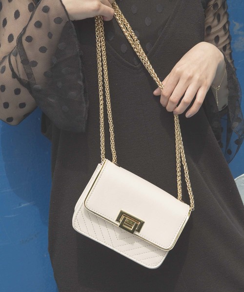 PLAIN CLOTHING（プレーンクロージング）の「チェーンミニショルダーバッグ【PLAIN CLOTHING】（ショルダーバッグ・レディース・グリーン/ホワイト/レッド/ブラック/グレー・FREE）」の9枚目の写真