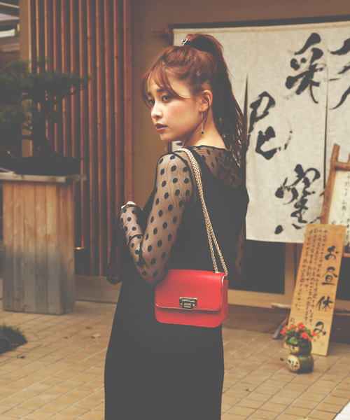 PLAIN CLOTHING（プレーンクロージング）の「チェーンミニショルダーバッグ【PLAIN CLOTHING】（ショルダーバッグ・レディース・グリーン/ホワイト/レッド/ブラック/グレー・FREE）」の12枚目の写真