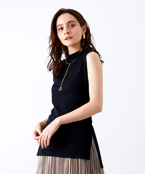 UNITED TOKYO(ユナイテッドトウキョウ)の「バックリボンノースリーブニット(ニット/セーター・レディース・ブラック/ブルー/オフホワイト/ピンク・1)」の3枚目の写真