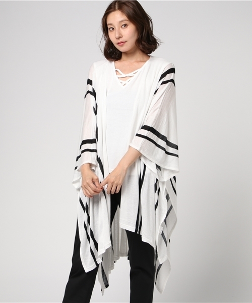 VENCEEXCHANGE（ヴァンスエクスチェンジ）の「ストライプポンチョアンサンブル （カーディガン/ボレロ・レディース・オフホワイト/ブラック・MEDIUM）」の2枚目の写真