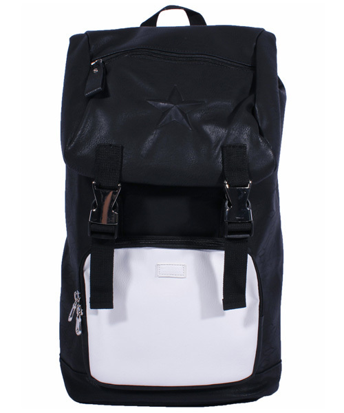 ８(eight)（エイト）の「スクエア リュックサック リュック PUレザー （バックパック/リュック・メンズ・ホワイト/ブラック×ホワイト/ブラック・FREE）」の3枚目の写真