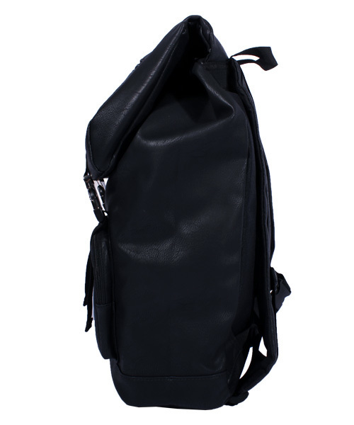 ８(eight)（エイト）の「スクエア リュックサック リュック PUレザー （バックパック/リュック・メンズ・ホワイト/ブラック×ホワイト/ブラック・FREE）」の7枚目の写真