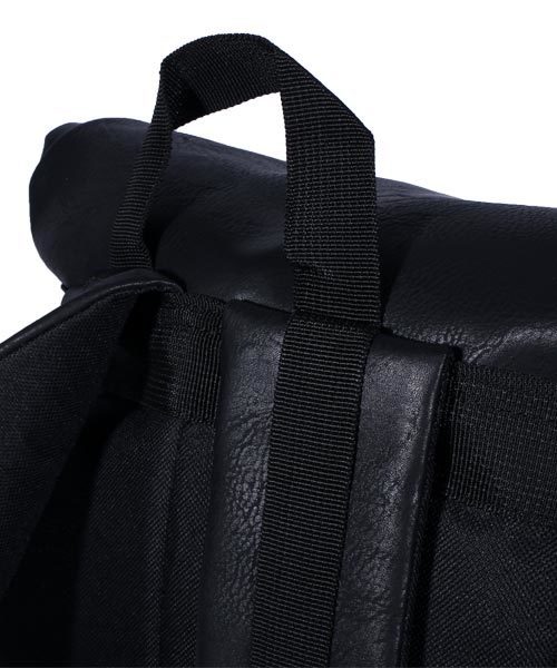 ８(eight)（エイト）の「スクエア リュックサック リュック PUレザー （バックパック/リュック・メンズ・ホワイト/ブラック×ホワイト/ブラック・FREE）」の16枚目の写真