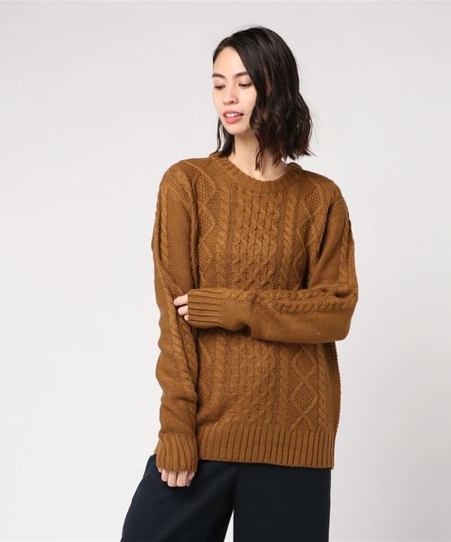 Bling Leads（ブリングリーズ）の「【Bl】【Bling Leads】ケーブルクルーニット（ニット/セーター・レディース・ブラック/ネイビー/レッド/ワインレッド/ホワイト系その他/ブラック系その他/グレー系その他/ブルー系その他/キャメル/ホワイト系その他2/ブラック系その他2/グレー系その他2/ブラウン/ベージュ/ライトパープル/ネイビー×ホワイト/ブラック×ホワイト/グリーン系/その他2/その他1/ブルーグレー・MEDIUM/LARGE/X-LARGE）」の17枚目の写真