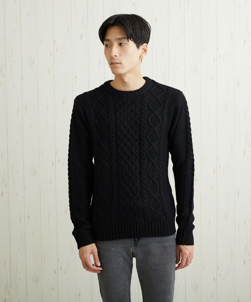 Bling Leads（ブリングリーズ）の「【Bl】【Bling Leads】ケーブルクルーニット（ニット/セーター・レディース・ブラック/ネイビー/レッド/ワインレッド/ホワイト系その他/ブラック系その他/グレー系その他/ブルー系その他/キャメル/ホワイト系その他2/ブラック系その他2/グレー系その他2/ブラウン/ベージュ/ライトパープル/ネイビー×ホワイト/ブラック×ホワイト/グリーン系/その他2/その他1/ブルーグレー・MEDIUM/LARGE/X-LARGE）」の4枚目の写真