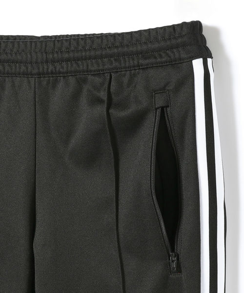 adidas（アディダス）の「adidas / ベッケンバウアー トラックパンツ
