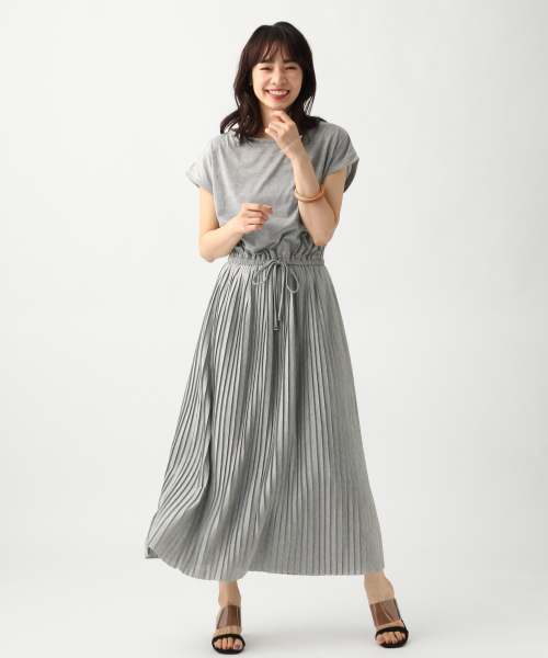 A part by（アパートバイ）の「Pドロストプリーツマキシワンピース 832353（ワンピース・レディース・ネイビー/ブラウン/グリーン/グレー/イエロー・FREE）」の2枚目の写真