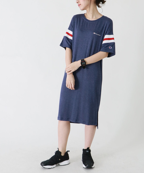 Champion(チャンピオン)の「【Champion】スリットワンピース(ワンピース・レディース・ホワイト/チャコールグレー/ネイビー・M)」の3枚目の写真