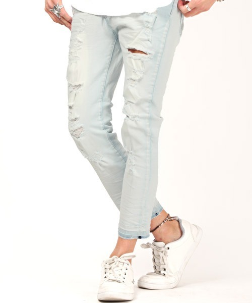 LUXSTYLE（ラグスタイル）の「ハードダメージ加工カットオフアンクルデニムスキニーパンツ（デニムパンツ・メンズ・ブルー系その他/インディゴブルー/ブルー/グレー/ブラック/ホワイト・L/XL/M/S）」の6枚目の写真