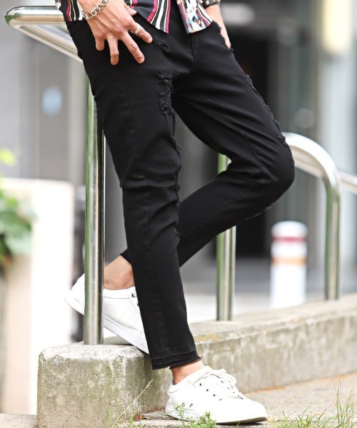LUXSTYLE（ラグスタイル）の「ハードダメージ加工カットオフアンクルデニムスキニーパンツ（デニムパンツ・メンズ・ブルー系その他/インディゴブルー/ブルー/グレー/ブラック/ホワイト・L/XL/M/S）」の2枚目の写真
