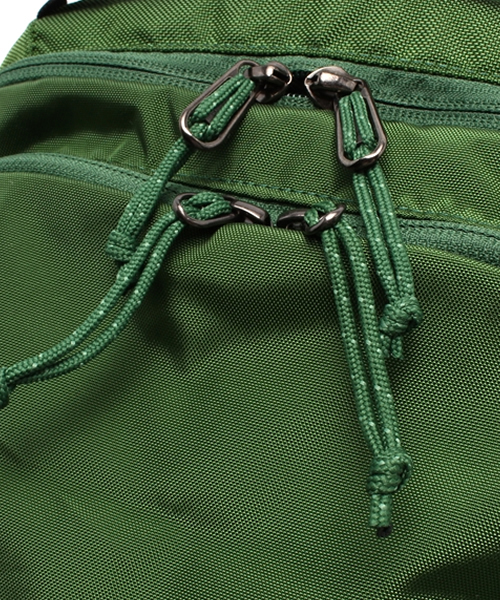 BEAMS BOY（ビームスボーイ）の「□ARC'TERYX / “MANTIS 26” 1627CL（バックパック/リュック・レディース・オレンジ/グリーン・ONE SIZE）」の4枚目の写真