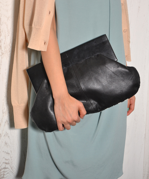 AMERICAN RAG CIE(アメリカンラグシー)の「ANAN`S/ANA-394532◆(クラッチバッグ・レディース・ブラック・ONE SIZE)」の9枚目の写真