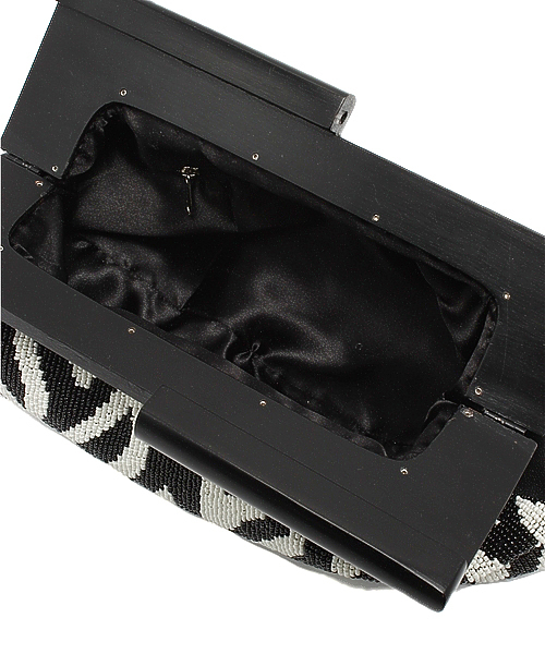 AMERICAN RAG CIE(アメリカンラグシー)の「ANAN`S/ANA-394532◆(クラッチバッグ・レディース・ブラック・ONE SIZE)」の4枚目の写真