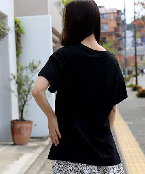 n'ee-ne（ネーネ）の「ロゴTシャツ（Tシャツ/カットソー・レディース・ブラック系その他2/ブラック系その他/ホワイト系その他2/ホワイト系その他・M）」の15枚目の写真