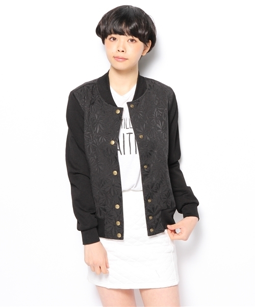 Khaju（カージュ）の「Khaju:ボタニカルジャカードブルゾン（ブルゾン・レディース・ホワイト/ブラック・ONE SIZE）」の7枚目の写真