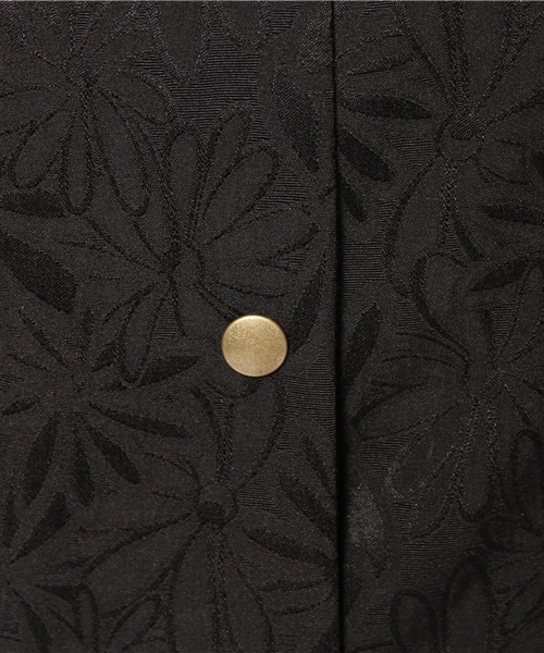 Khaju（カージュ）の「Khaju:ボタニカルジャカードブルゾン（ブルゾン・レディース・ホワイト/ブラック・ONE SIZE）」の4枚目の写真