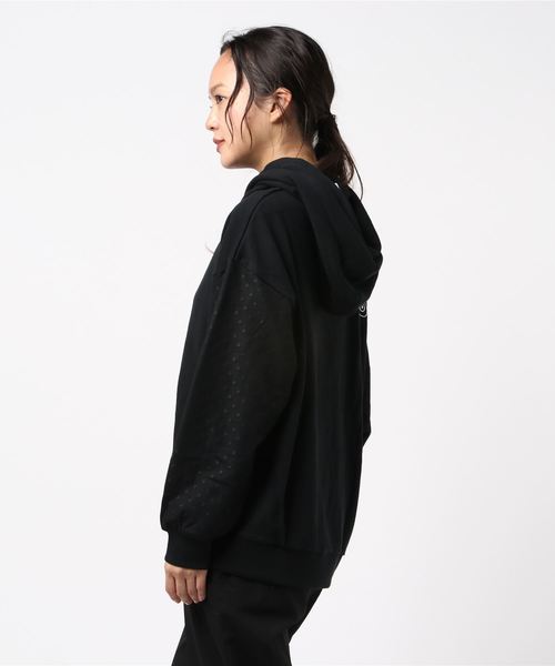 FRAPBOIS(フラボア)の「CINDERELLA パーカー(パーカー・レディース・ブラック・1)」の2枚目の写真