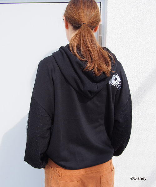 FRAPBOIS(フラボア)の「CINDERELLA パーカー(パーカー・レディース・ブラック・1)」の6枚目の写真