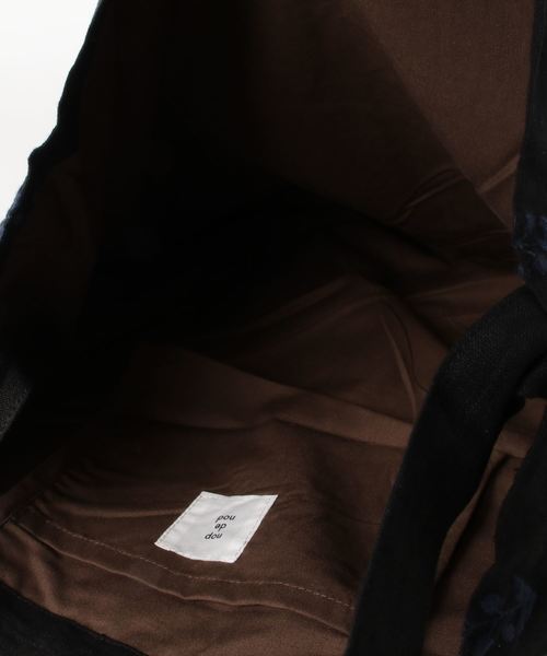 nop de nod（ノップドゥノッド）の「Laukku リネン刺繍 ショルダー（ショルダーバッグ・レディース・ブラック/キナリ・8）」の5枚目の写真