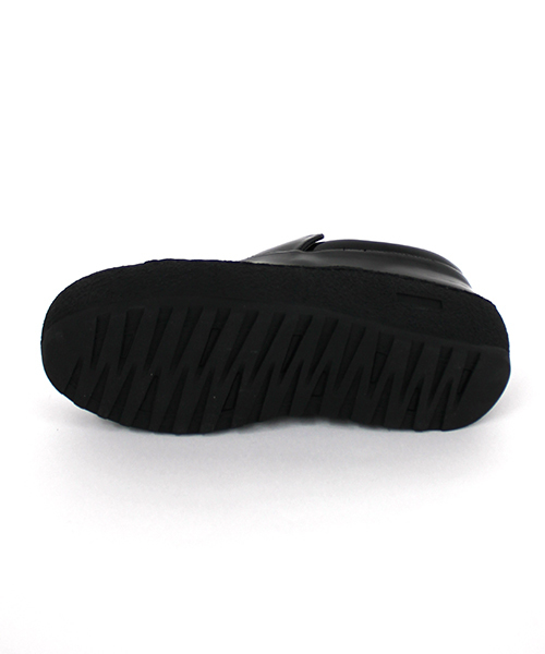 i（アイ）の「スリッポン（その他シューズ・レディース・ホワイト/ブラック・SMALL/MEDIUM/LARGE）」の3枚目の写真