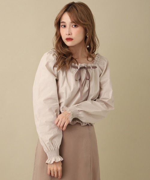 one after another NICE CLAUP(ワンアフターアナザーナイスクラップ)の「【WEB限定】リボンシャーリング2Wayブラウス(シャツ/ブラウス・レディース・オフホワイト/ベージュ/カーキ・FREE)」の17枚目の写真