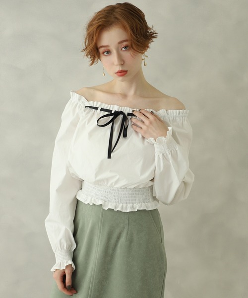 one after another NICE CLAUP(ワンアフターアナザーナイスクラップ)の「【WEB限定】リボンシャーリング2Wayブラウス(シャツ/ブラウス・レディース・オフホワイト/ベージュ/カーキ・FREE)」の11枚目の写真