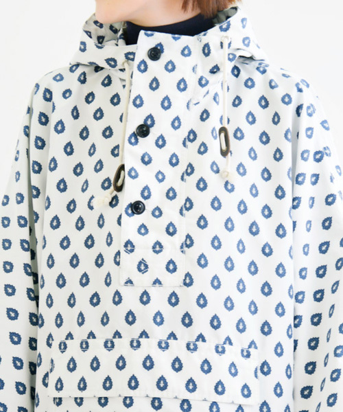 Les Olivades（レゾリヴァード）の「MAZAN ポンチョ（ポンチョ）」 - WEAR