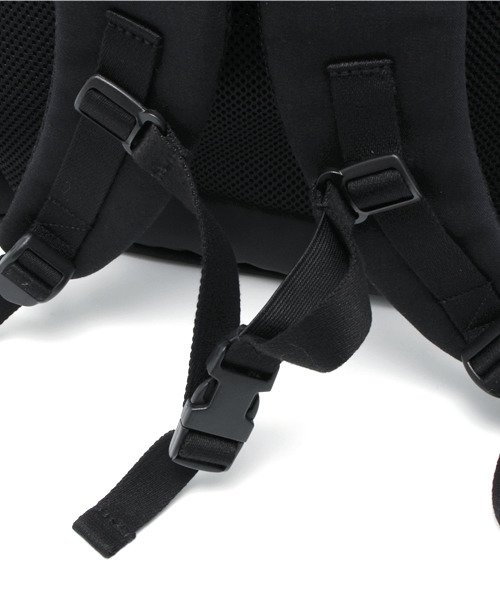 Lui's（ルイス）の「C6(シー・シックス) LAPTOP リュック（バックパック/リュック・メンズ・ネイビー/ブラック・FREE）」の3枚目の写真