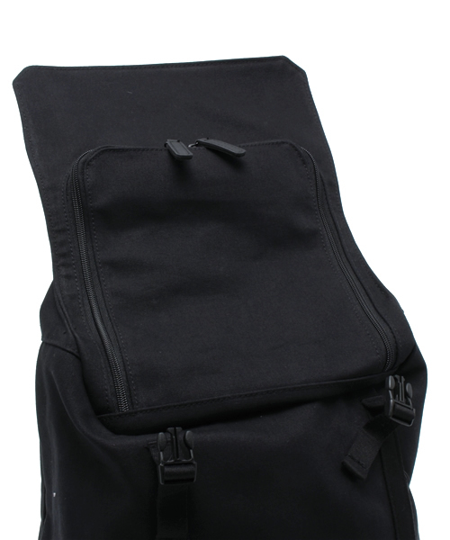 Lui's（ルイス）の「C6(シー・シックス) LAPTOP リュック（バックパック/リュック・メンズ・ネイビー/ブラック・FREE）」の5枚目の写真