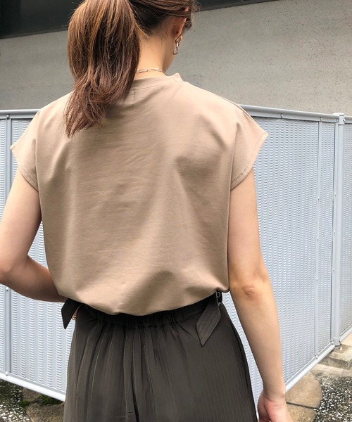 &g'aime(アンジェム)の「【&g'aime】フレンチスリーブハイネックトップス(Tシャツ/カットソー・レディース・ホワイト/ブラック/ベージュ/ブラウン・FREE)」の13枚目の写真