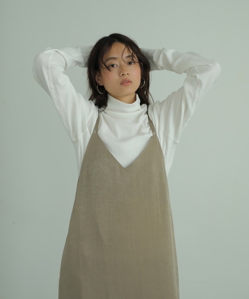 AMERICAN HOLIC（アメリカンホリック）の「ロングスリーブタートルカットプルオーバー　＊（Tシャツ/カットソー・レディース・ライトグレー/ブラック/ブラウン/オフホワイト/アイボリー・MEDIUM/LARGE）」の20枚目の写真