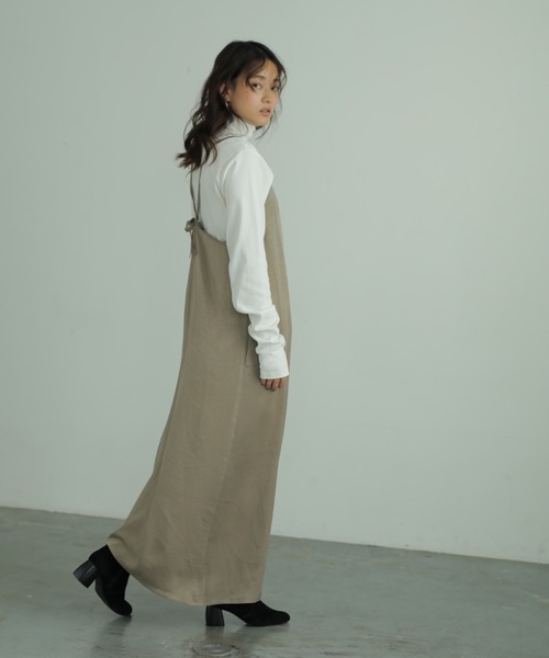 AMERICAN HOLIC（アメリカンホリック）の「ロングスリーブタートルカットプルオーバー　＊（Tシャツ/カットソー・レディース・ライトグレー/ブラック/ブラウン/オフホワイト/アイボリー・MEDIUM/LARGE）」の22枚目の写真