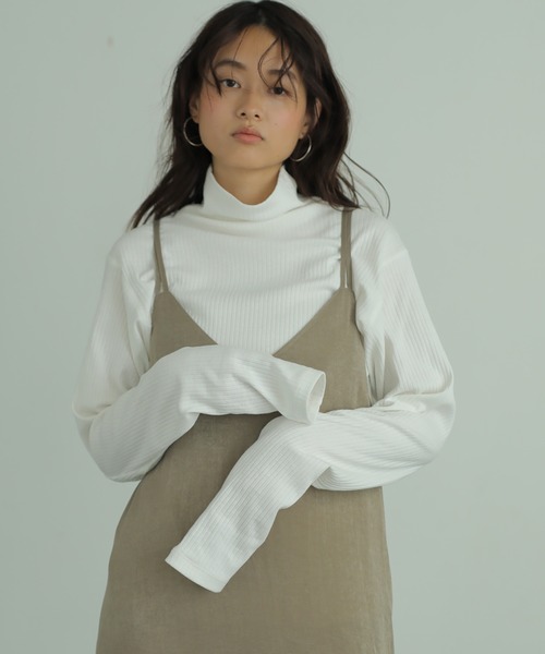 AMERICAN HOLIC（アメリカンホリック）の「ロングスリーブタートルカットプルオーバー　＊（Tシャツ/カットソー・レディース・ライトグレー/ブラック/ブラウン/オフホワイト/アイボリー・MEDIUM/LARGE）」の18枚目の写真