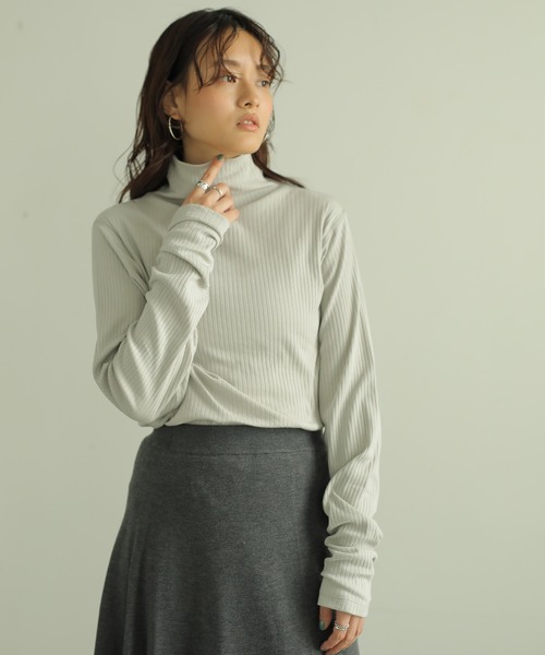 AMERICAN HOLIC（アメリカンホリック）の「ロングスリーブタートルカットプルオーバー　＊（Tシャツ/カットソー・レディース・ライトグレー/ブラック/ブラウン/オフホワイト/アイボリー・MEDIUM/LARGE）」の6枚目の写真