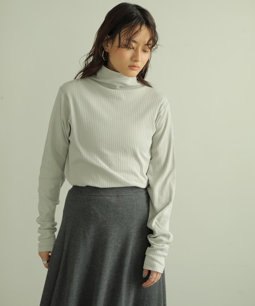 AMERICAN HOLIC（アメリカンホリック）の「ロングスリーブタートルカットプルオーバー　＊（Tシャツ/カットソー・レディース・ライトグレー/ブラック/ブラウン/オフホワイト/アイボリー・MEDIUM/LARGE）」の8枚目の写真