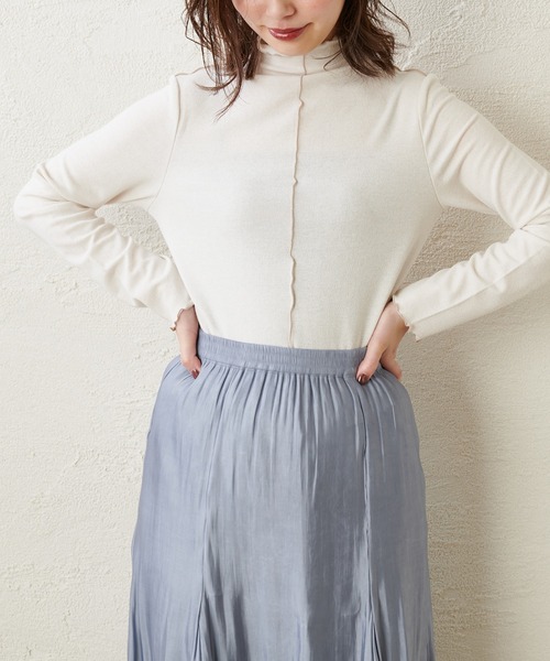 natural couture(ナチュラルクチュール)の「ほんのりシアーカットタートル(Tシャツ/カットソー・レディース・ブラック/ベージュ/グレー/アイボリー・FREE)」の8枚目の写真