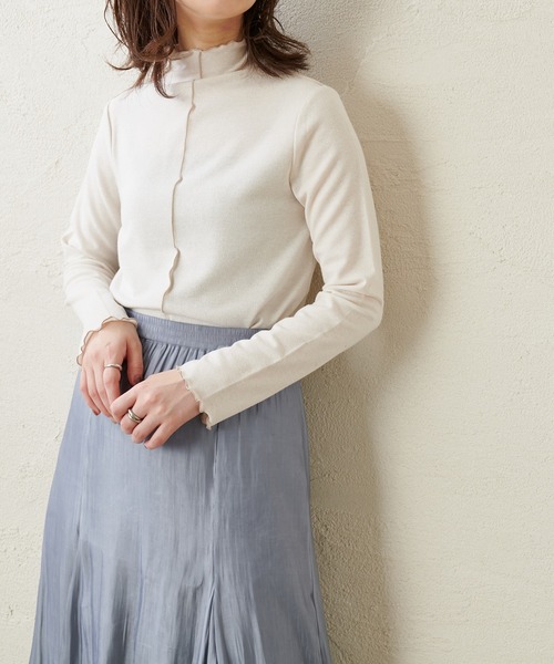 natural couture(ナチュラルクチュール)の「ほんのりシアーカットタートル(Tシャツ/カットソー・レディース・ブラック/ベージュ/グレー/アイボリー・FREE)」の9枚目の写真