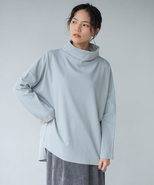 AMERICAN HOLIC（アメリカンホリック）の「オフタートルカットチュニック（Tシャツ/カットソー・レディース・モカ/サックスブルー/チャコールグレー/アイボリー・FREE）」の2枚目の写真