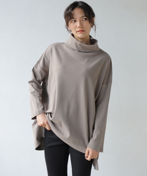 AMERICAN HOLIC（アメリカンホリック）の「オフタートルカットチュニック（Tシャツ/カットソー・レディース・モカ/サックスブルー/チャコールグレー/アイボリー・FREE）」の4枚目の写真