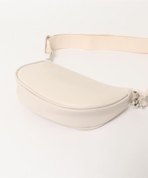 ACCOMMODE（アコモデ）の「ポーチつきボディバッグ（ボディバッグ/ウエストポーチ・レディース・パープル/ホワイト・FREE）」の4枚目の写真