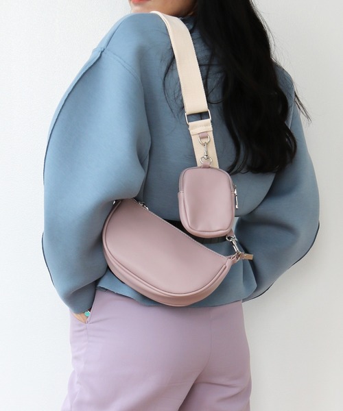 ACCOMMODE（アコモデ）の「ポーチつきボディバッグ（ボディバッグ/ウエストポーチ・レディース・パープル/ホワイト・FREE）」の9枚目の写真