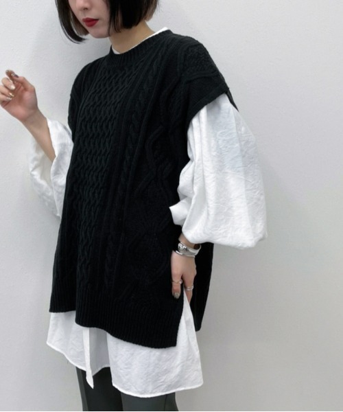 apres jour mignon（アプレジュールミニョン）の「ケーブルニットベスト【ZOZOTOWN限定アイテム】（ベスト・レディース・ブラック/アイボリー/クリーム・X-LARGE/フリー）」の2枚目の写真