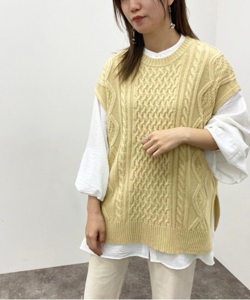 apres jour mignon（アプレジュールミニョン）の「ケーブルニットベスト【ZOZOTOWN限定アイテム】（ベスト・レディース・ブラック/アイボリー/クリーム・X-LARGE/フリー）」の4枚目の写真