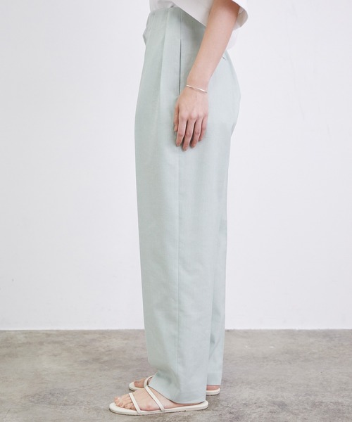 SALON adam et rope'（サロン アダム エ ロペ）の「バックベルト付き麻混タックパンツ（その他パンツ・レディース・ブラック/ベージュ/ライトグリーン・M/S）」の19枚目の写真