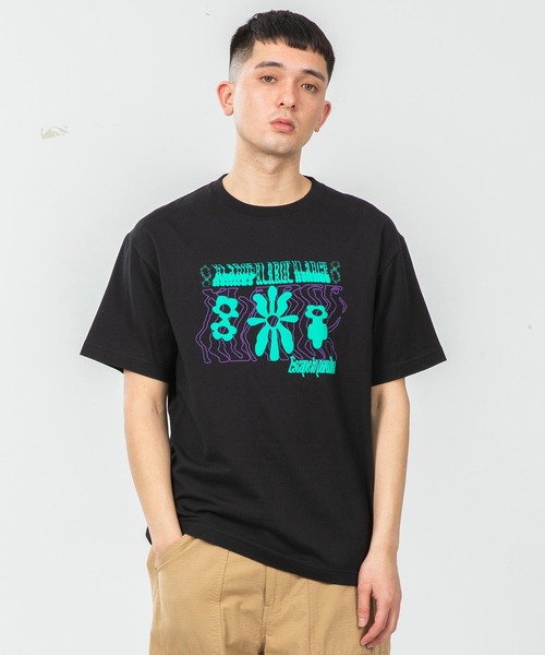 XLARGE（エクストララージ）の「S/S TEE ESCAPE TO PARADISE（Tシャツ/カットソー・メンズ・ホワイト/ブラック/ピンク・S/M/L/XL）」の3枚目の写真